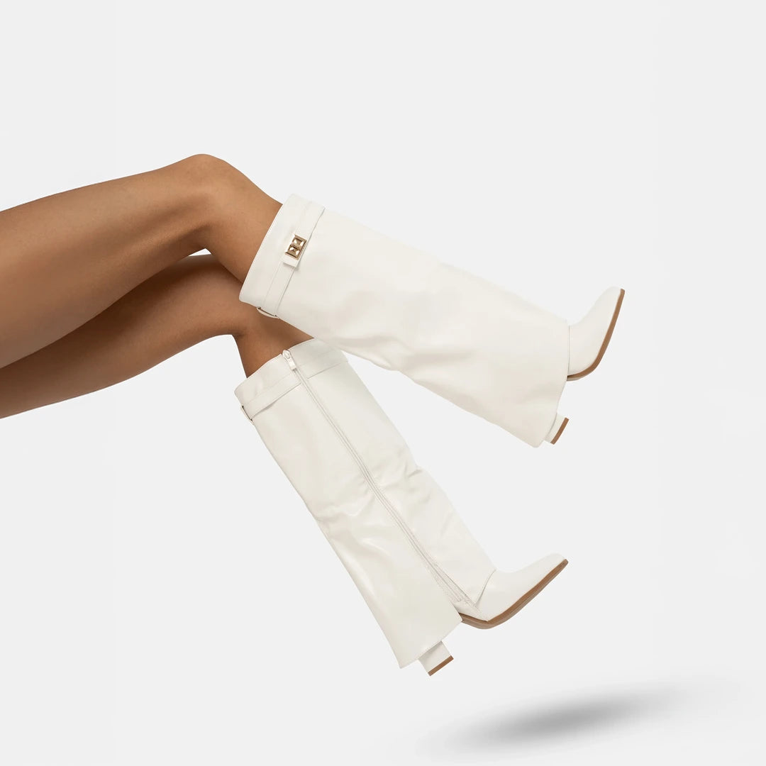 It Girl Boots – Must-Have of the Season